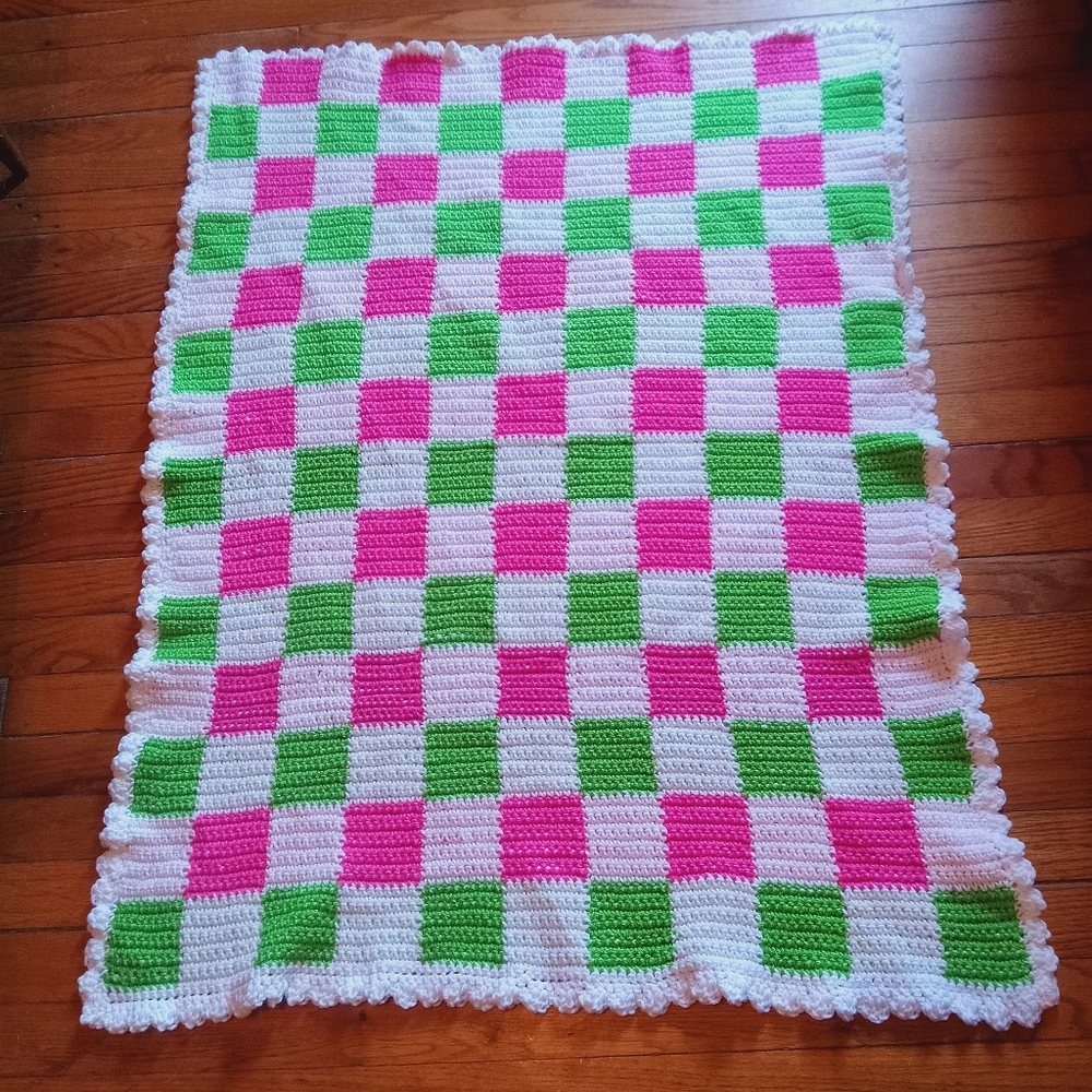 New Handmade Crochet Baby Blanket Vivid Pink Green White Ruffled Edge 33" X 43"